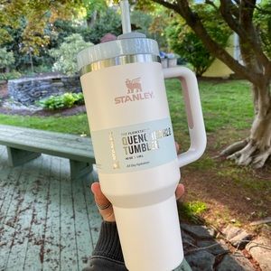 *brand new* 40 oz Stanley cup in baby pink w/OG tags